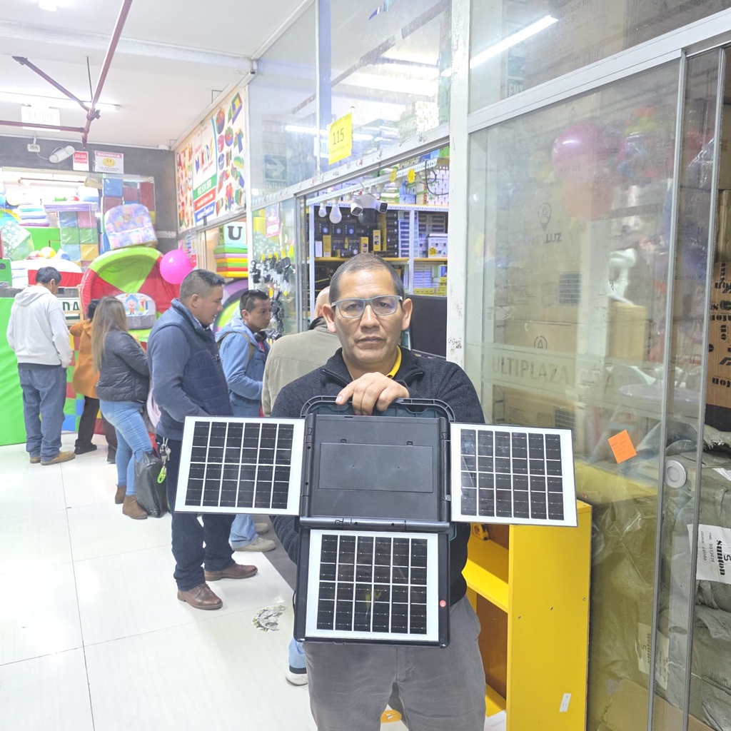 REFLECTOR PORTATIL 3 PANELES SOLARES BATERIA EXTRAIBLE |XY11847|