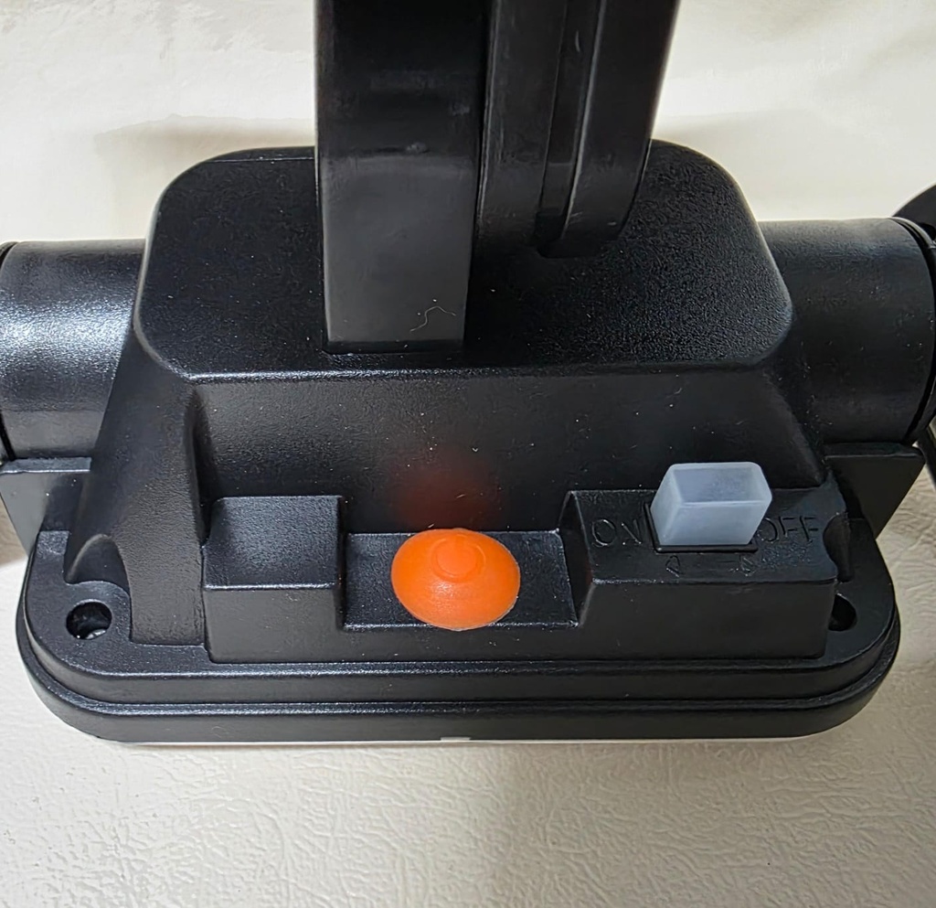 LAMPARA TRIPLE CON SENSOR DE MOVIMIENTO |JF-12688|