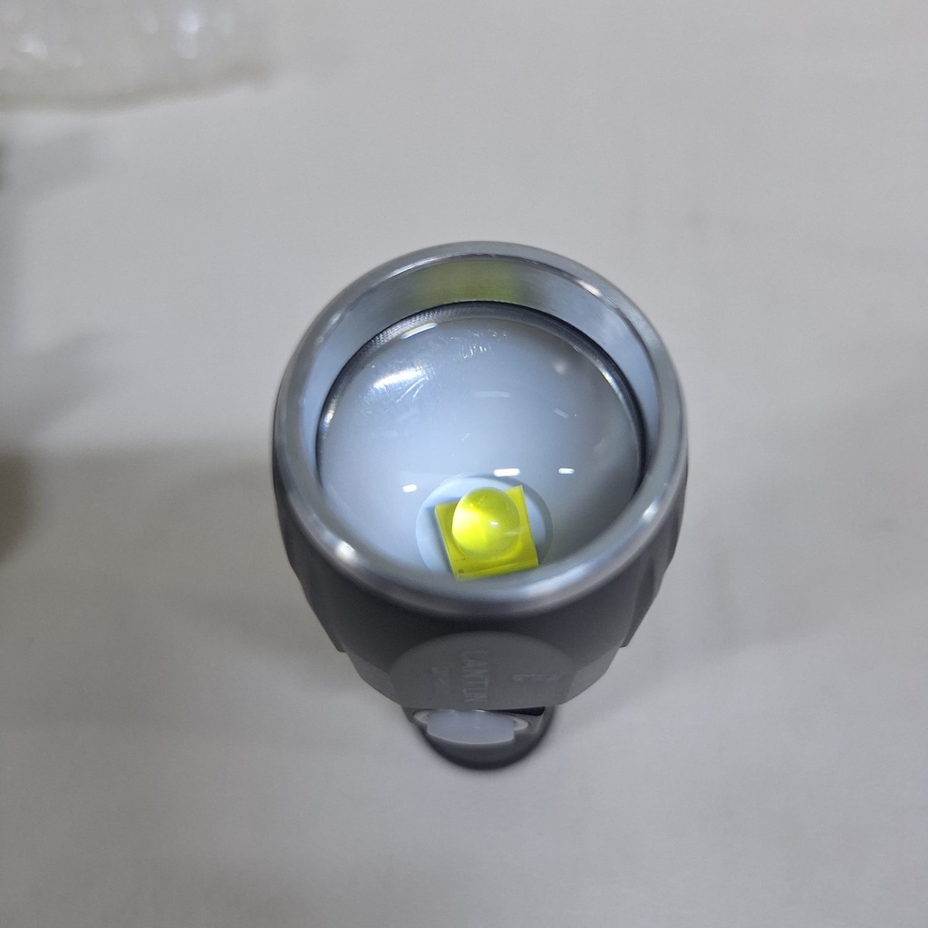 LINTERNA XY0135